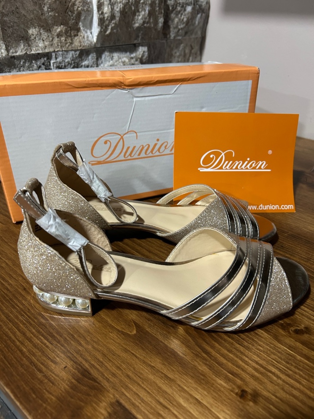 Dunion Women's Gold Glitter Low Heel Sandals with faux pearls. New in box size 6